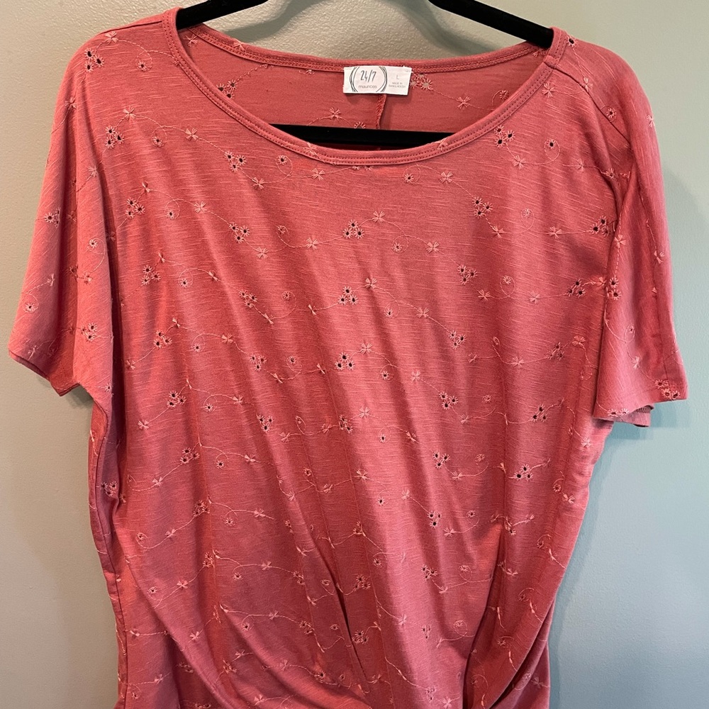 24/7 top from Maurices